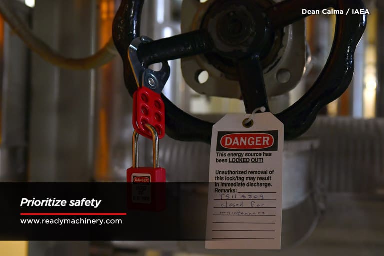 Tips to Protect Heavy Equipment in Storage